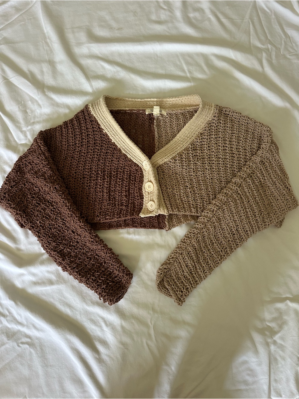 Women’s Knit Colorblock Cropped Cardigan with Button Front